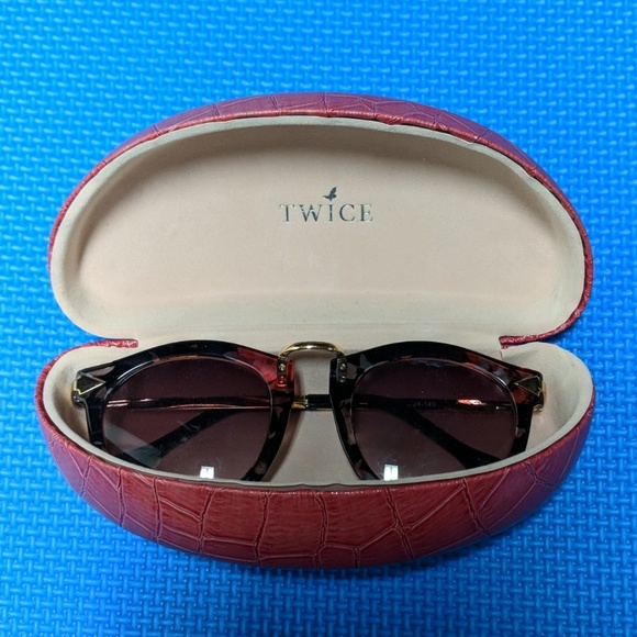 Twice Women Sunglasses - Picture 6 of 8